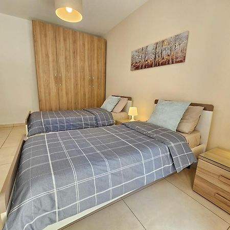 Sealine Apartment เซนต์พอลส์เบย์ ภายนอก รูปภาพ